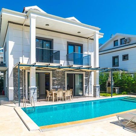 4 Bedroom Holiday Villa In Hisaroenue Oeluedeniz- Gold Rose Fethiye Exterior photo