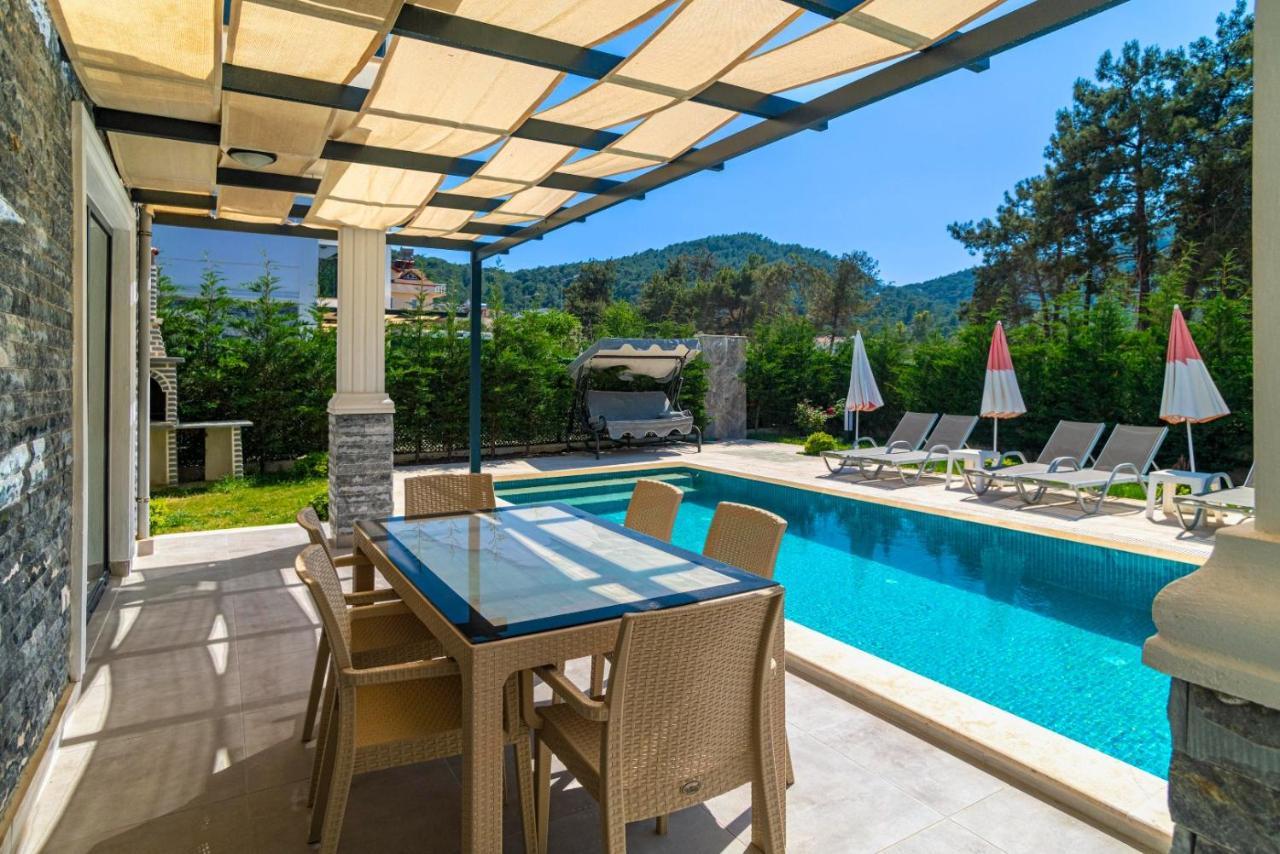 4 Bedroom Holiday Villa In Hisaroenue Oeluedeniz- Gold Rose Fethiye Exterior photo