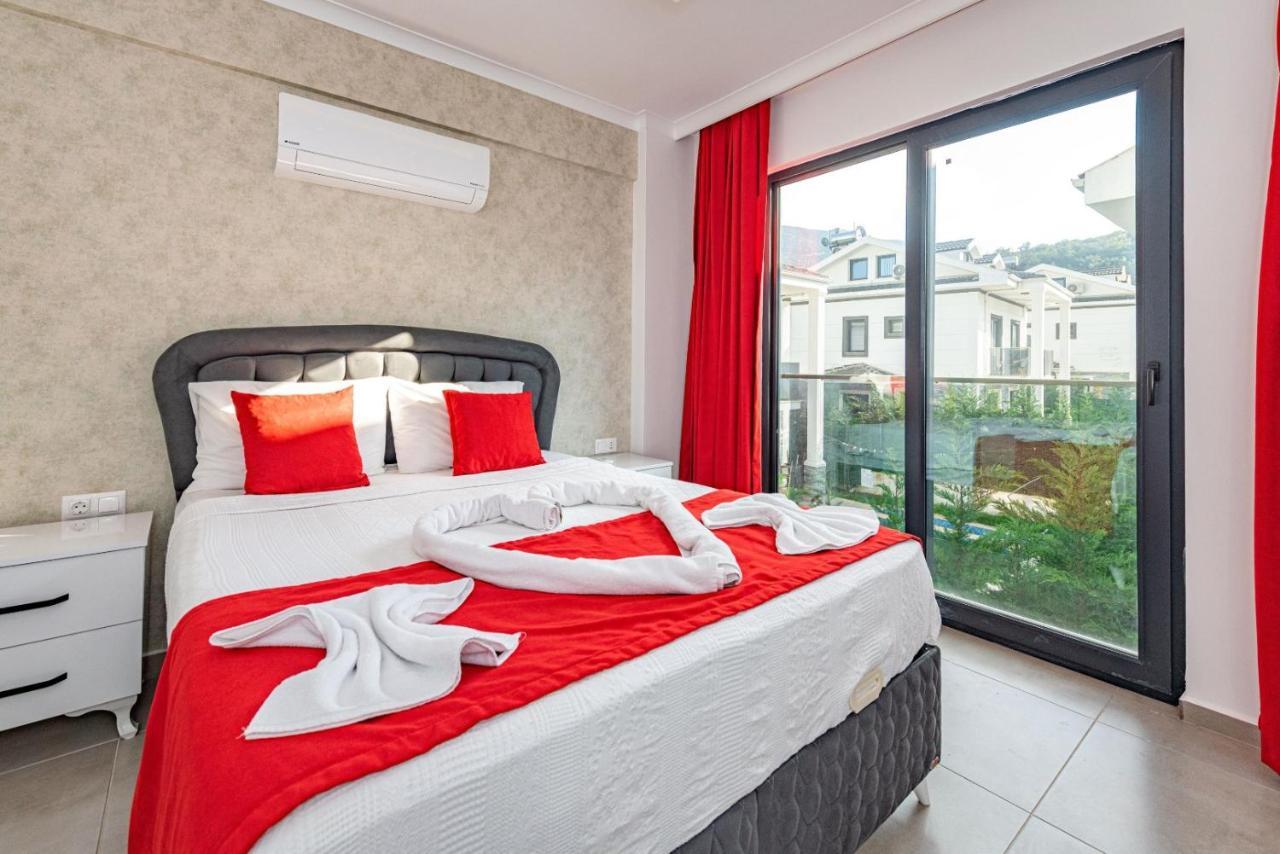 4 Bedroom Holiday Villa In Hisaroenue Oeluedeniz- Gold Rose Fethiye Exterior photo