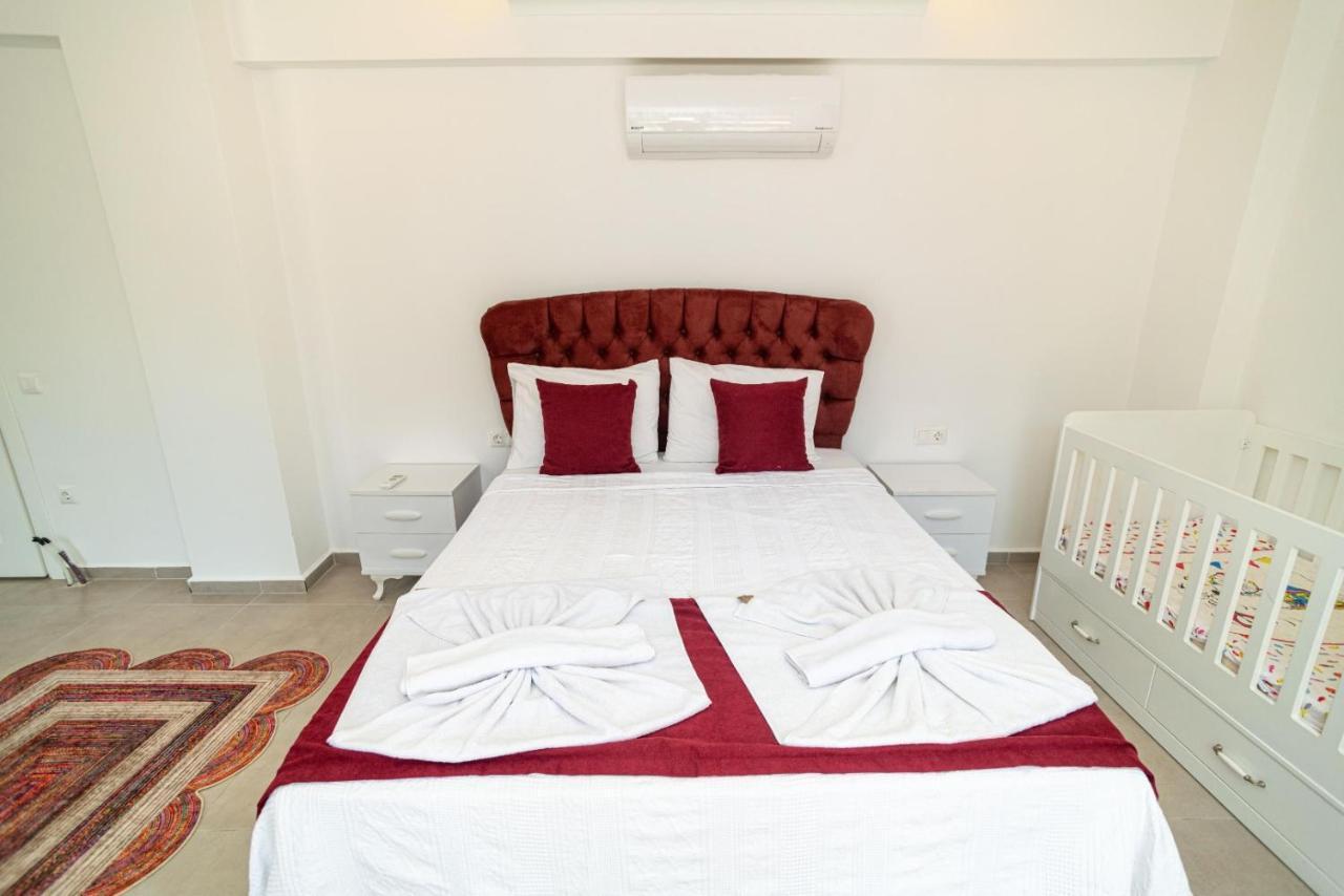 4 Bedroom Holiday Villa In Hisaroenue Oeluedeniz- Gold Rose Fethiye Exterior photo
